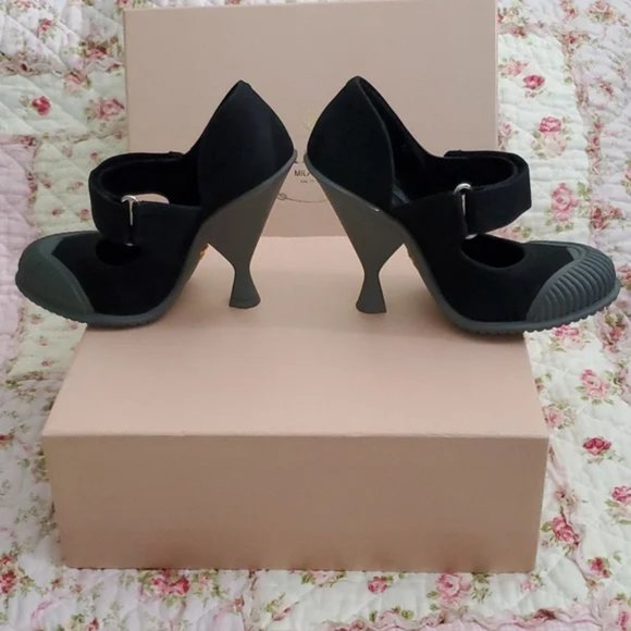 Prada Blue and White Designer Heels - Picture 5 of 12